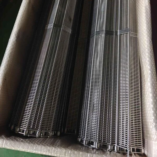Rolled Eye Link belts protected inside a packing case before dispatch.