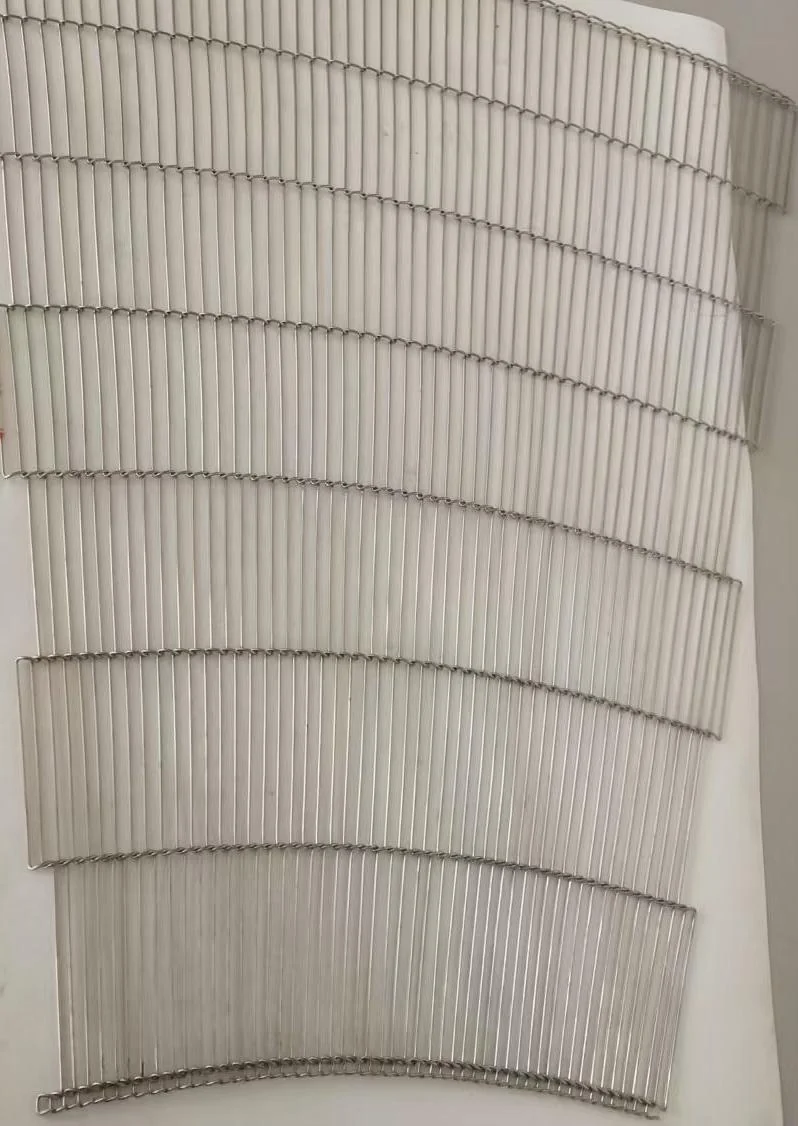 Overall Z-Type Ladder Belt structure showing spaced cross rods and connected edges.
