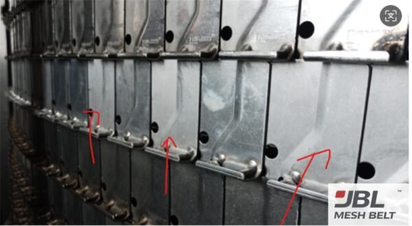 Rejected self-stacking belt with side plates out of line