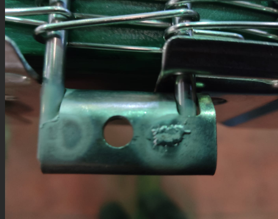 JBL Mesh Belt - Uneven weld-area surface