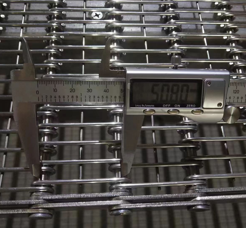 JBL Mesh Belt - 50.8 mm Rod-Pitch Example