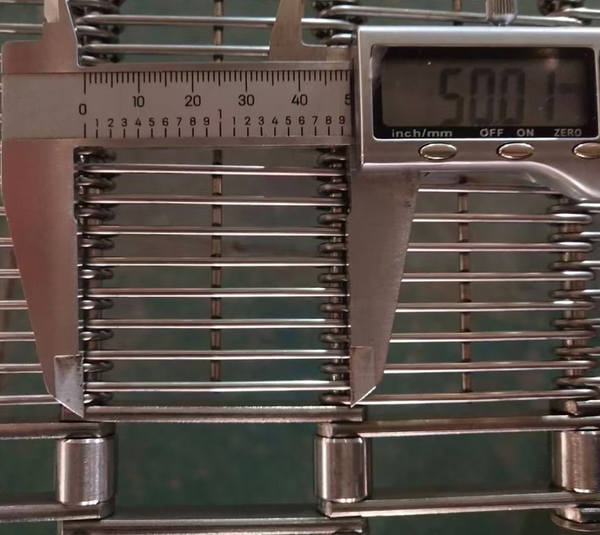 JBL Mesh Belt - 50 mm Rod-Pitch Example
