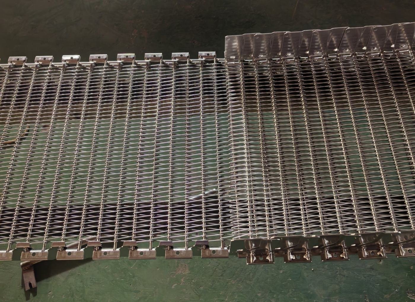 JBL Mesh Belt - Finished belt surface on the workshop floor